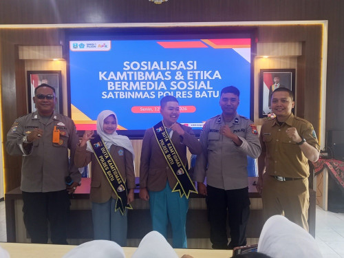 Sosialisasi Satbinmas Polres Batu di SMK Negeri 1 Pujon